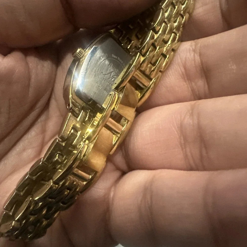 Working Armitron Now Ladies Watch Gold With Black Dial 21mm Fit 7.5in Steel Runs
